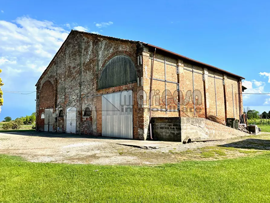 Immagine 2 di Rustico / casale in vendita  in via Rocca Marrara a Ferrara