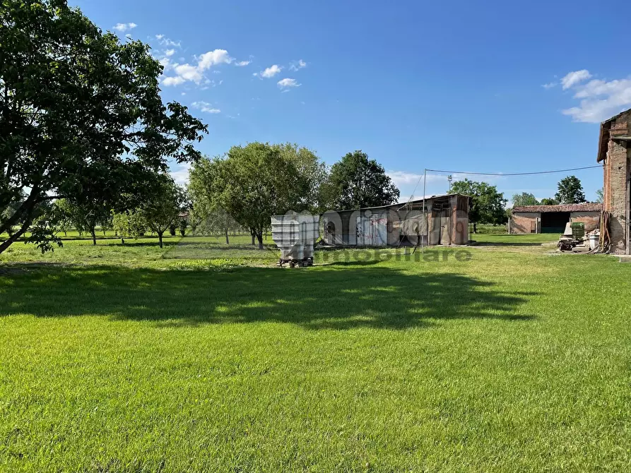 Immagine 11 di Rustico / casale in vendita  in via Rocca Marrara a Ferrara