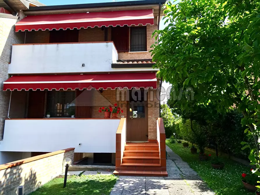 Immagine 1 di Villetta a schiera in vendita  in Via Bologna a Ferrara