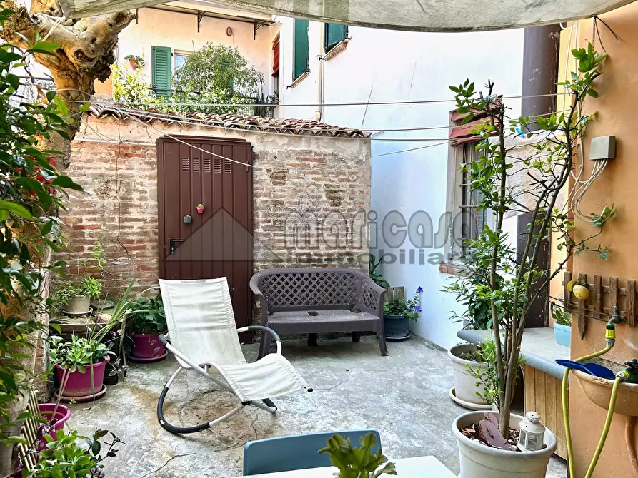 Immagine 27 di Appartamento in affitto  in Via Montebello a Ferrara