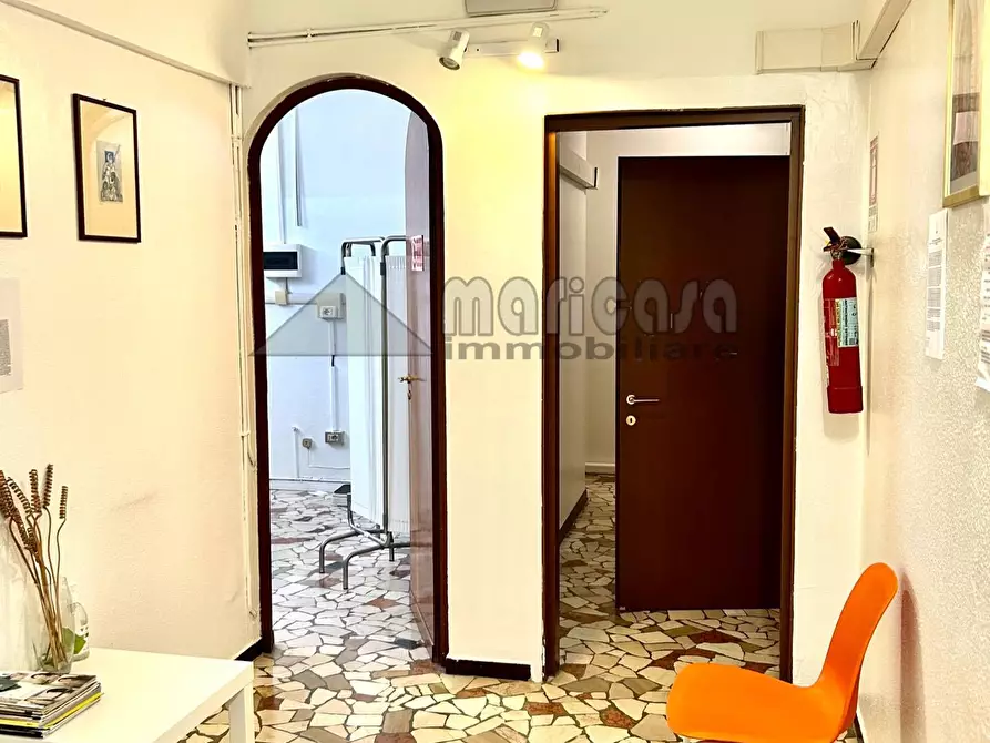 Immagine 15 di Ufficio in affitto  in via Cattaneo a Ferrara