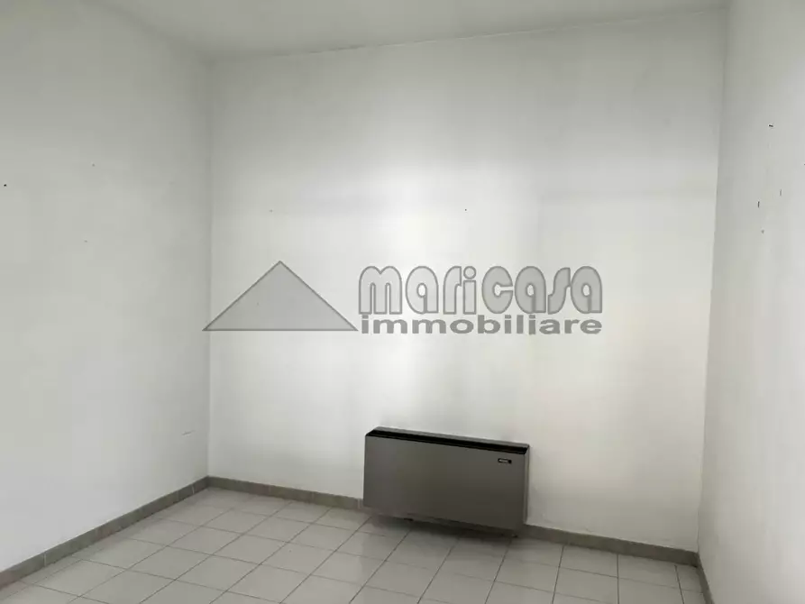 Immagine 10 di Locale commerciale in affitto  in via Puccini a Codigoro