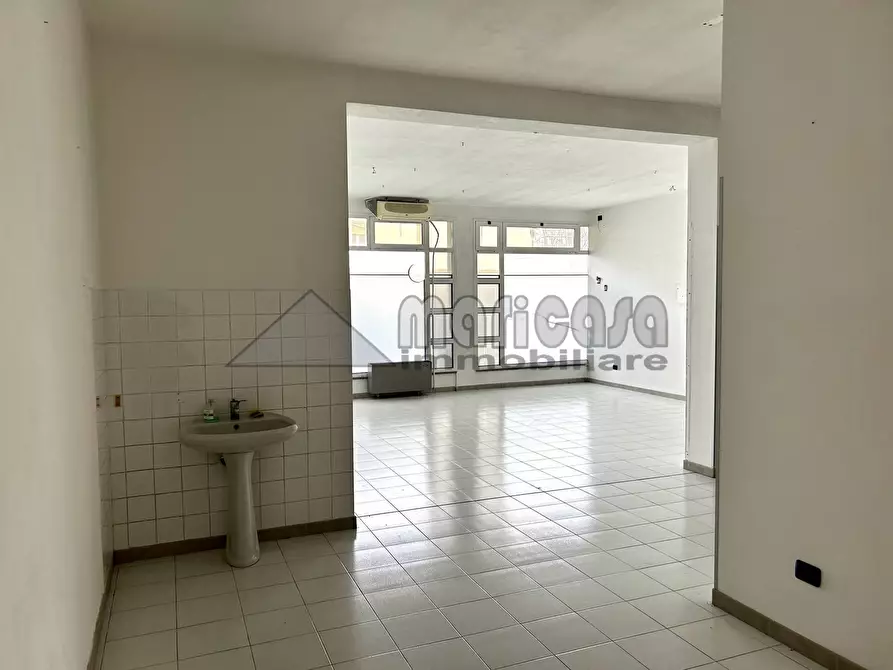 Immagine 14 di Locale commerciale in affitto  in via Puccini a Codigoro