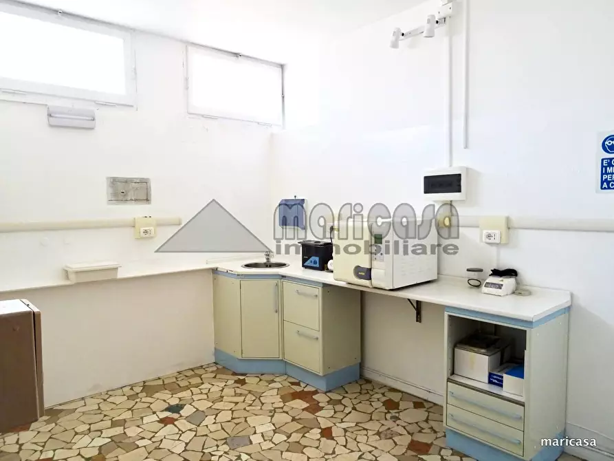 Immagine 33 di Ufficio in vendita  in via Cattaneo a Ferrara