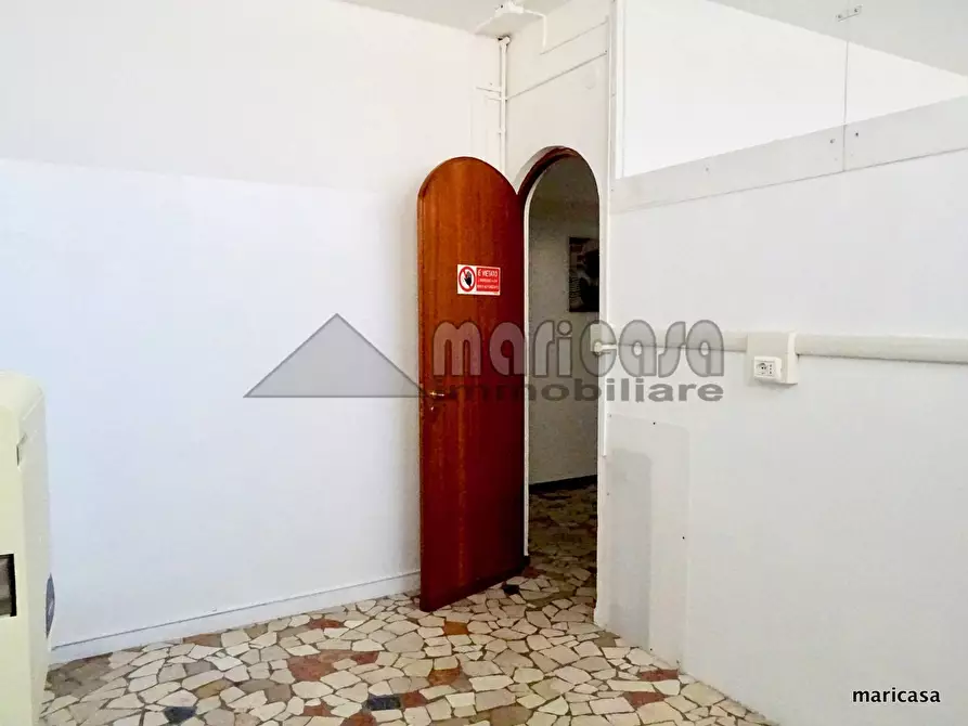 Immagine 9 di Ufficio in vendita  in via Cattaneo a Ferrara