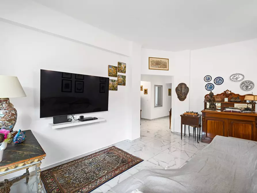 Immagine 1 di Appartamento in vendita  in Via fioria 3 a Rapallo