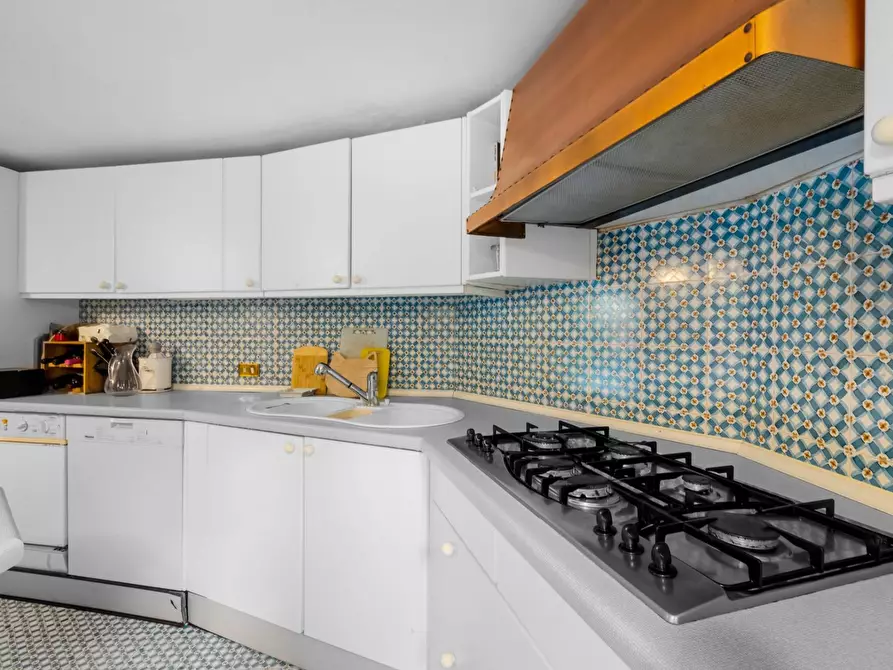 Immagine 10 di Villa in vendita  in Via Privata Gaiassa 9 a Recco