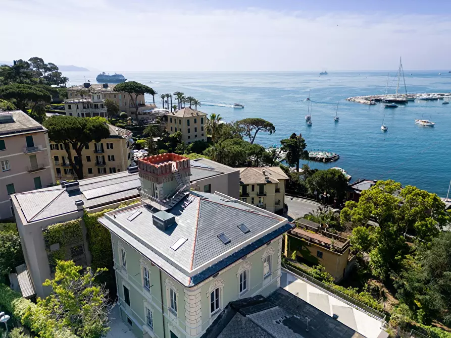 Immagine 9 di Appartamento in vendita  in Piazza Raul Nobili 4 a Santa Margherita Ligure