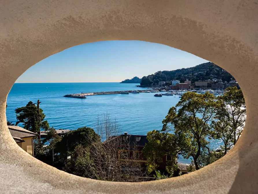 Immagine 16 di Appartamento in vendita  in Piazza Raul Nobili 4 a Santa Margherita Ligure