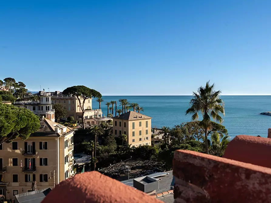 Immagine 3 di Appartamento in vendita  in Piazza Raul Nobili 4 a Santa Margherita Ligure