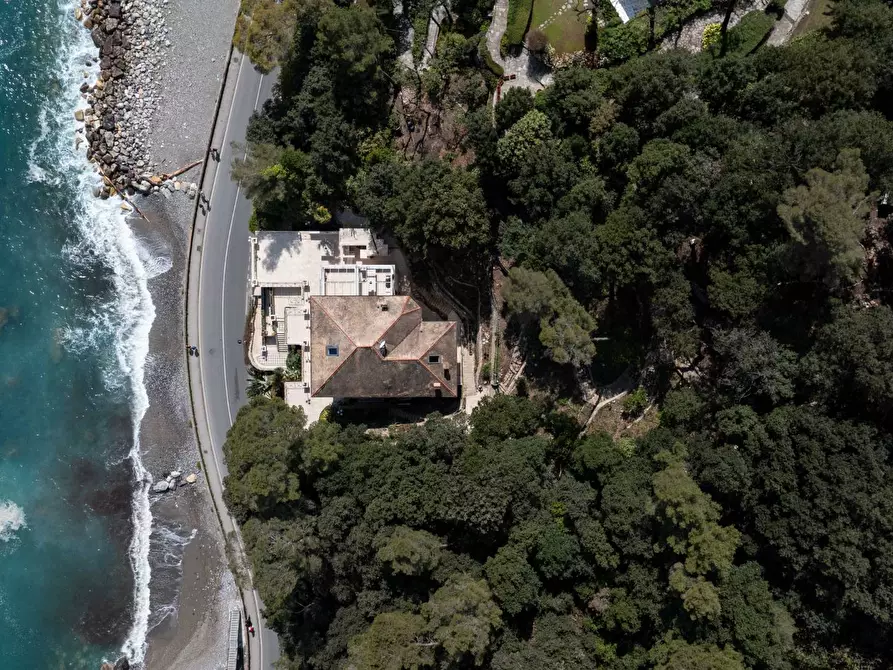 Immagine 9 di Appartamento in vendita  in Lungomare Rossetti 10-12-14a a Santa Margherita Ligure