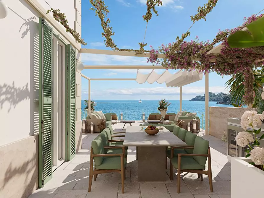 Immagine 11 di Appartamento in vendita  in Lungomare Rossetti 10-12-14a a Santa Margherita Ligure