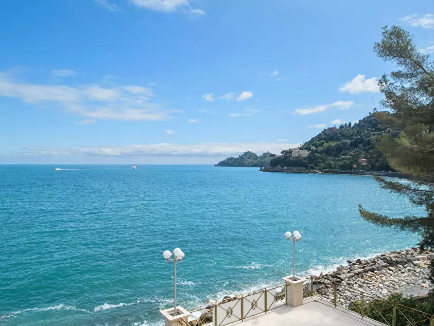 Immagine 19 di Appartamento in vendita  in Lungomare Rossetti 10-12-14a a Santa Margherita Ligure
