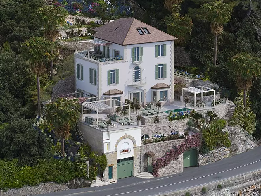 Immagine 4 di Appartamento in vendita  in Lungomare Rossetti 10-12-14a a Santa Margherita Ligure