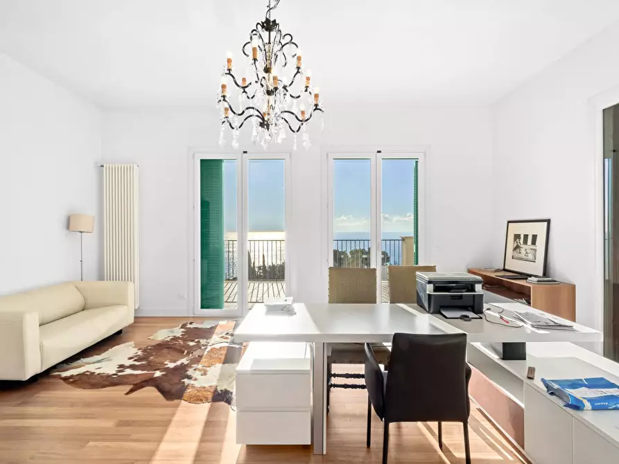 Immagine 23 di Villa in vendita  in Via Antica Torre 1 a Cipressa