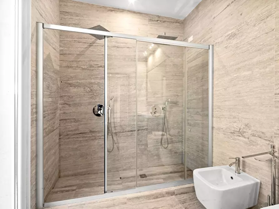 Immagine 24 di Villa in vendita  in Via Antica Torre 1 a Cipressa