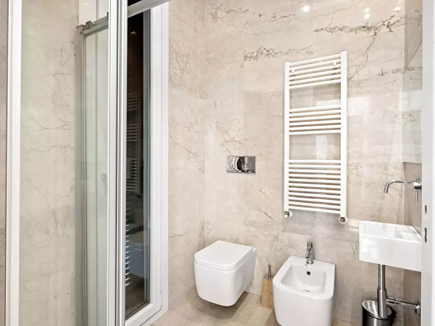 Immagine 37 di Villa in vendita  in Via Antica Torre 1 a Cipressa