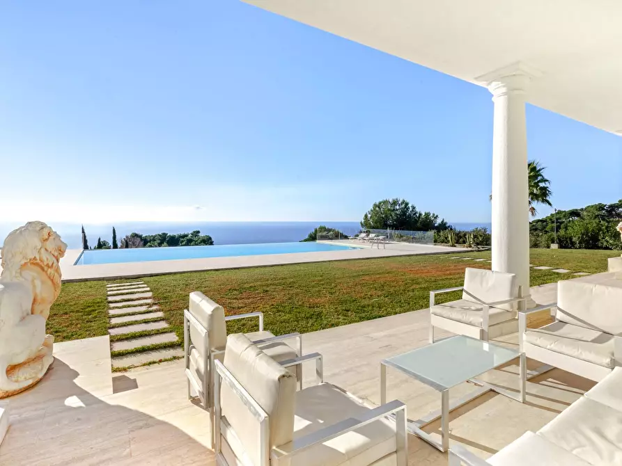 Immagine 39 di Villa in vendita  in Via Antica Torre 1 a Cipressa