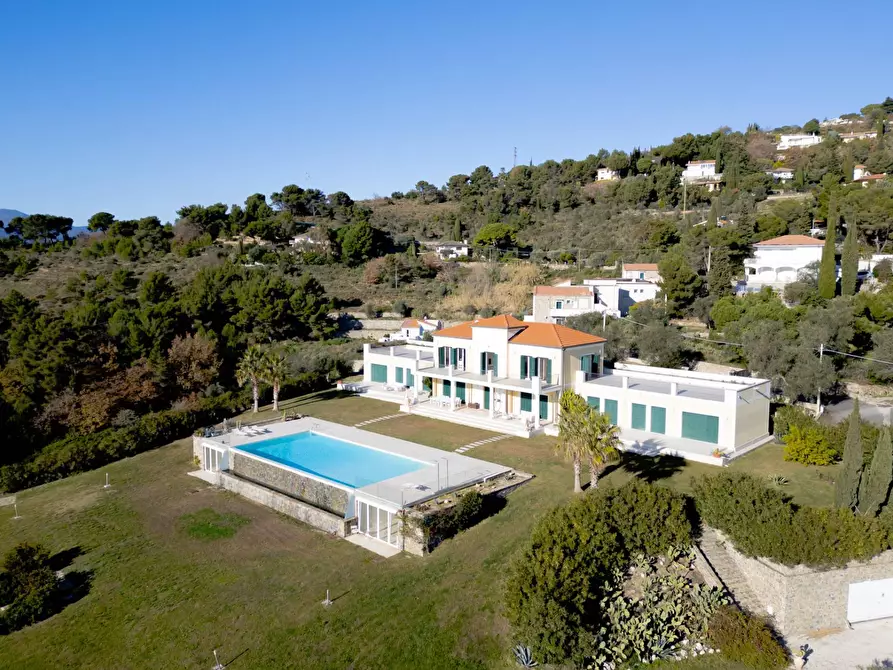 Immagine 40 di Villa in vendita  in Via Antica Torre 1 a Cipressa