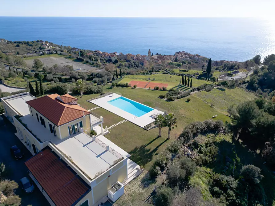 Immagine 46 di Villa in vendita  in Via Antica Torre 1 a Cipressa