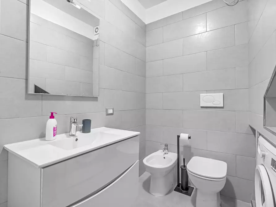 Immagine 13 di Casa indipendente in vendita  in Corso Degli Inglesi 321 a San Remo