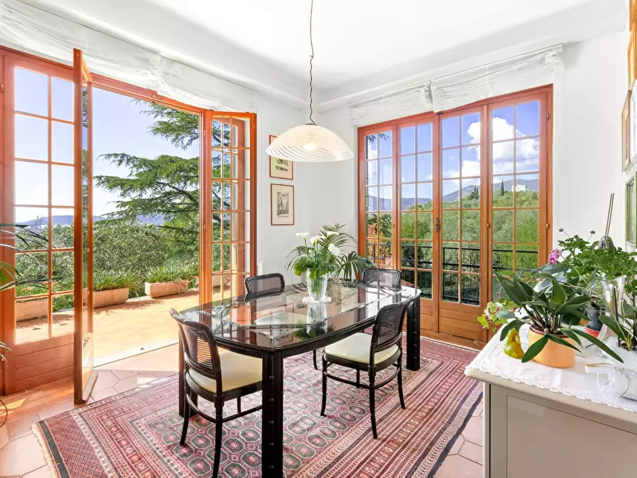 Immagine 1 di Villa in vendita  in Via Montepertico 110 a La Spezia