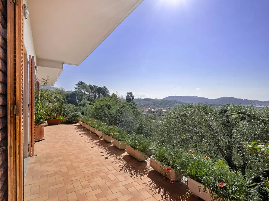 Immagine 4 di Villa in vendita  in Via Montepertico 110 a La Spezia
