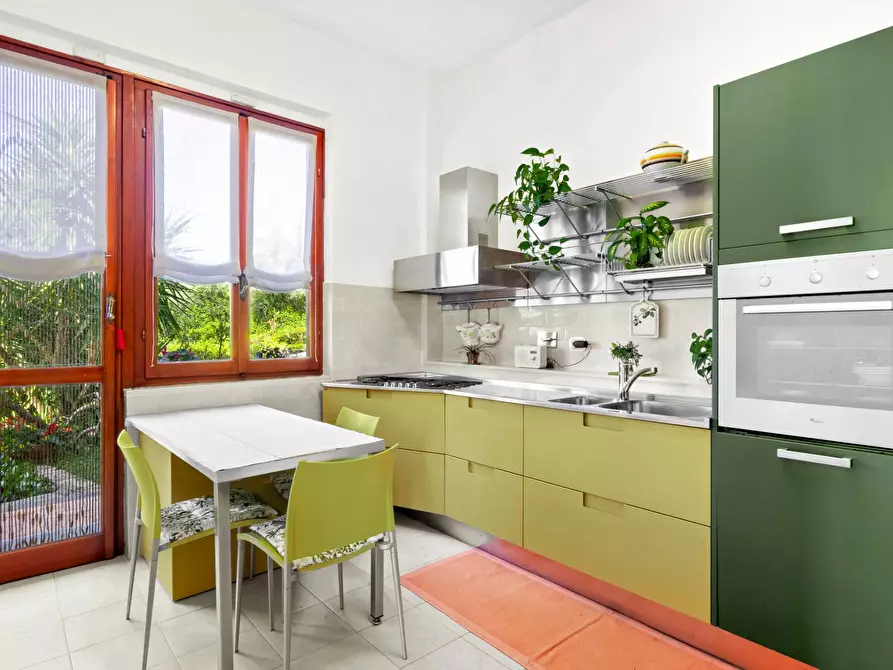 Immagine 6 di Villa in vendita  in Via Montepertico 110 a La Spezia