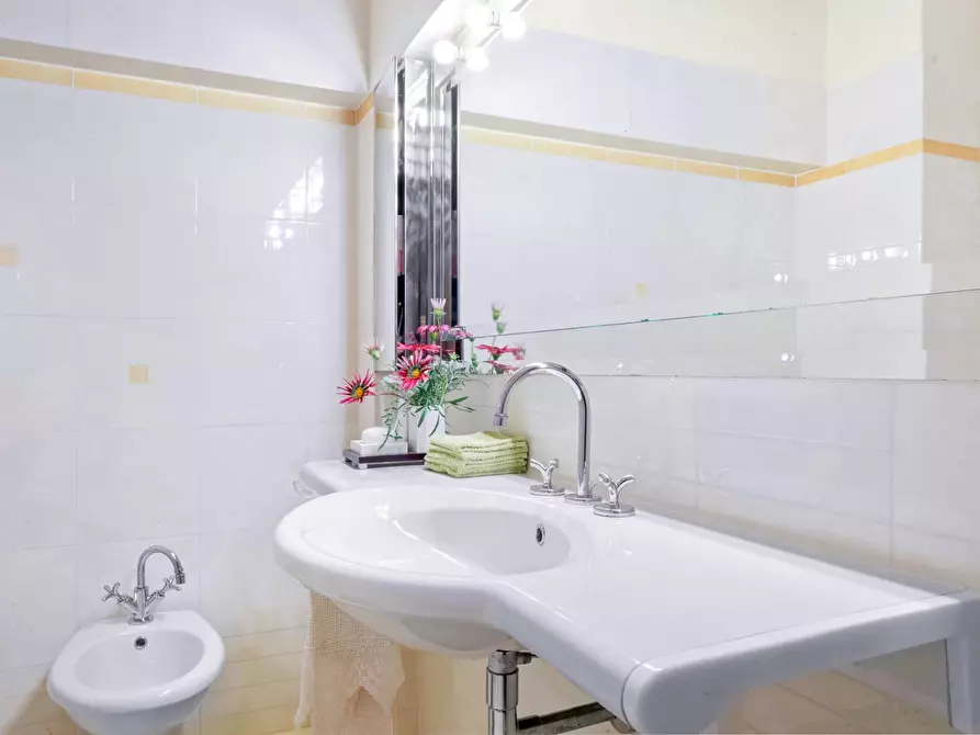 Immagine 16 di Villa in vendita  in Via Montepertico 110 a La Spezia