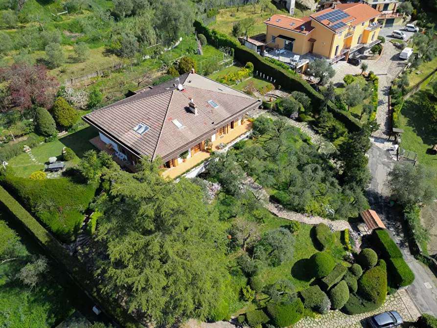 Immagine 37 di Villa in vendita  in Via Montepertico 110 a La Spezia