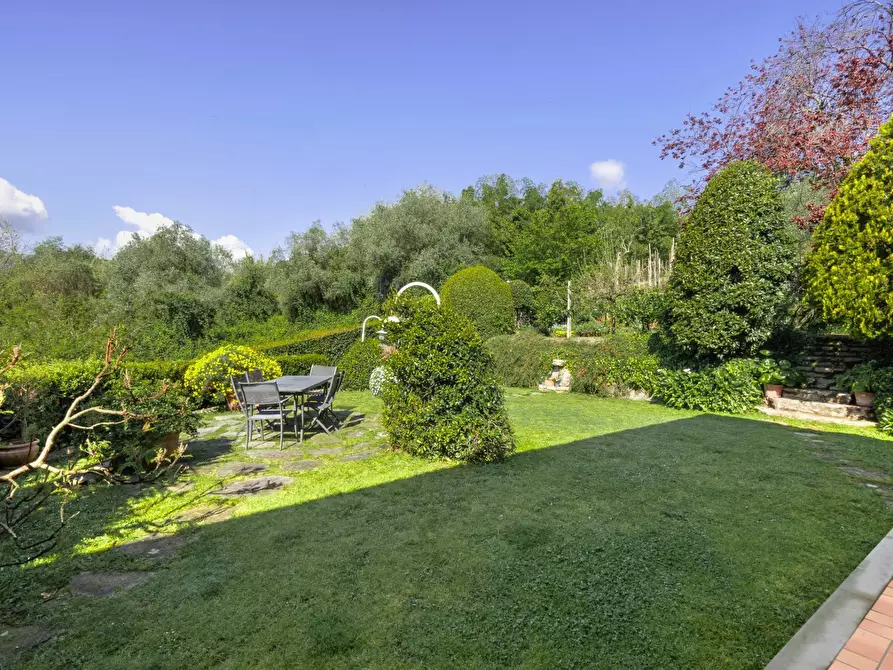 Immagine 43 di Villa in vendita  in Via Montepertico 110 a La Spezia