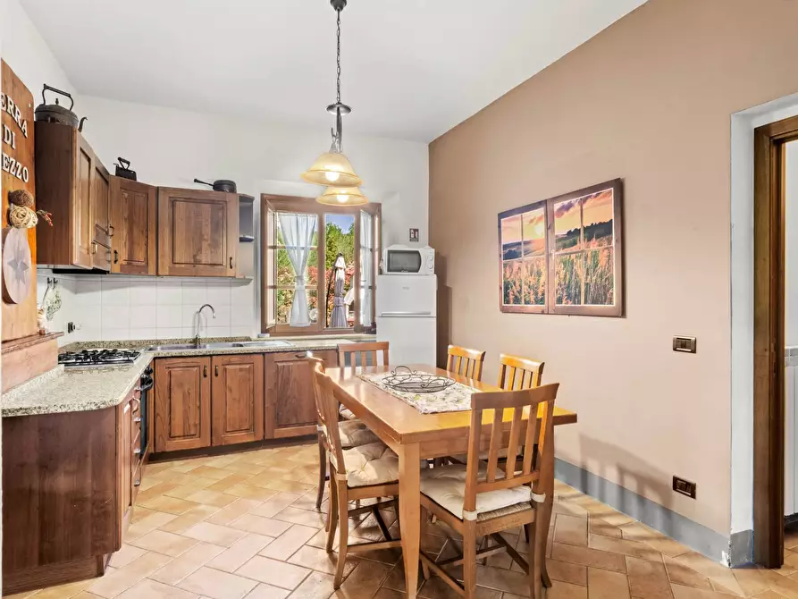Immagine 6 di Casa indipendente in vendita  a Volterra