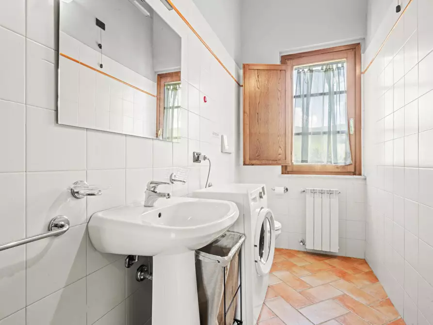 Immagine 19 di Casa indipendente in vendita  a Volterra