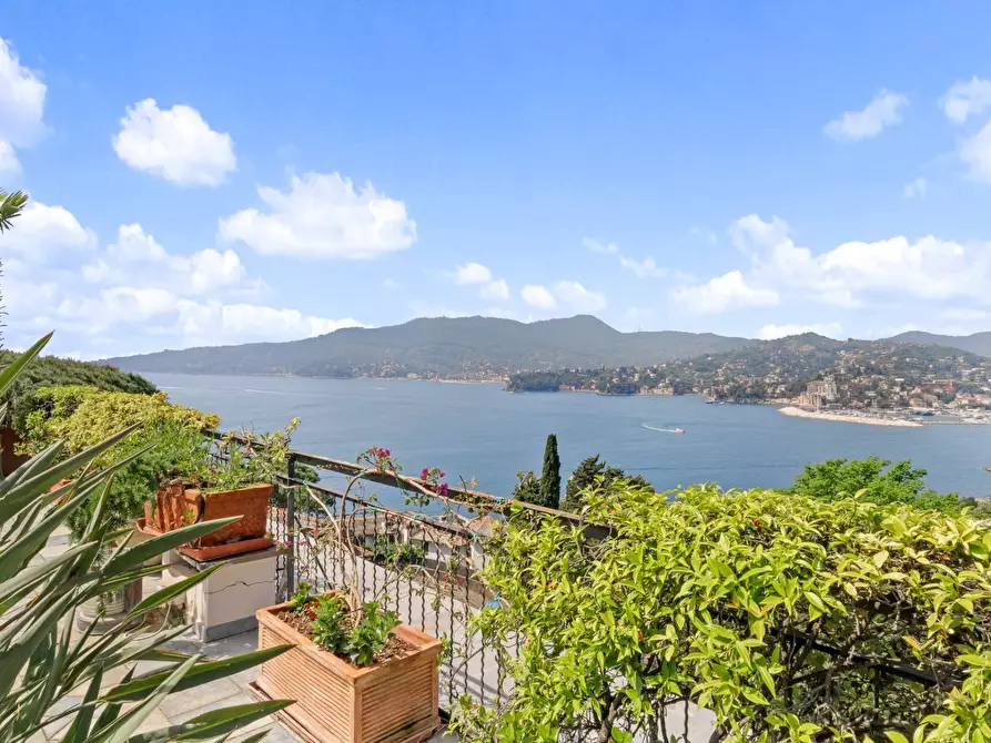 Immagine 9 di Appartamento in vendita  in Via Aurelia 270 a Rapallo