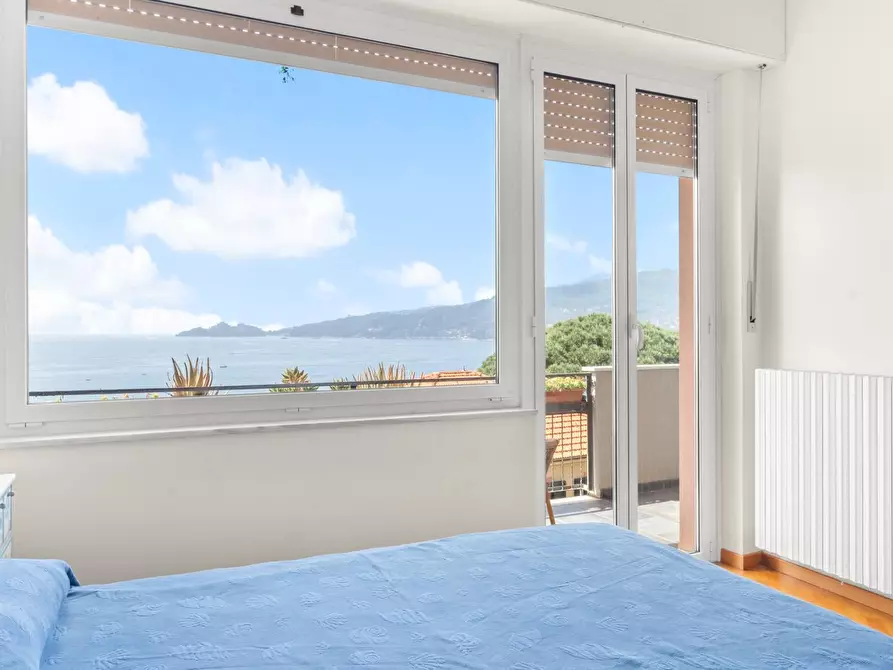 Immagine 22 di Appartamento in vendita  in Via Aurelia 270 a Rapallo