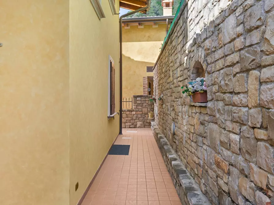 Immagine 9 di Villa in vendita  in Via Milanesa 10/A3 a Limone Sul Garda