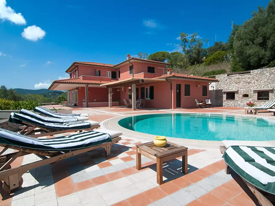 Immagine 5 di Villa in vendita  in Via Briot a Portoferraio