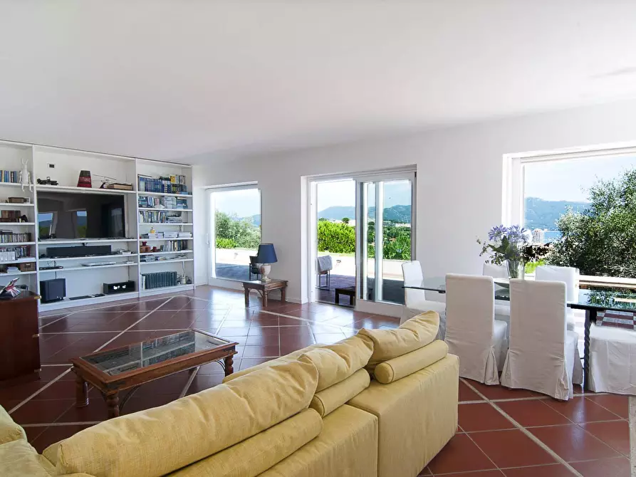 Immagine 14 di Villa in vendita  in Via Briot a Portoferraio