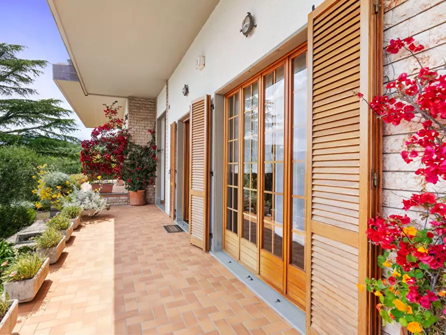 Immagine 4 di Villa in vendita  in Via Montepertico 110 a La Spezia