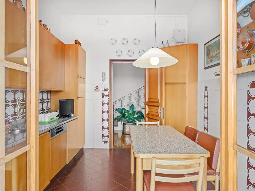 Immagine 8 di Villa in vendita  in Via Montepertico 110 a La Spezia