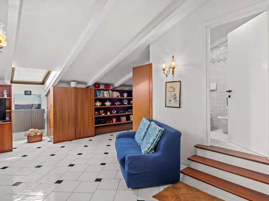 Immagine 14 di Villa in vendita  in Via Montepertico 110 a La Spezia