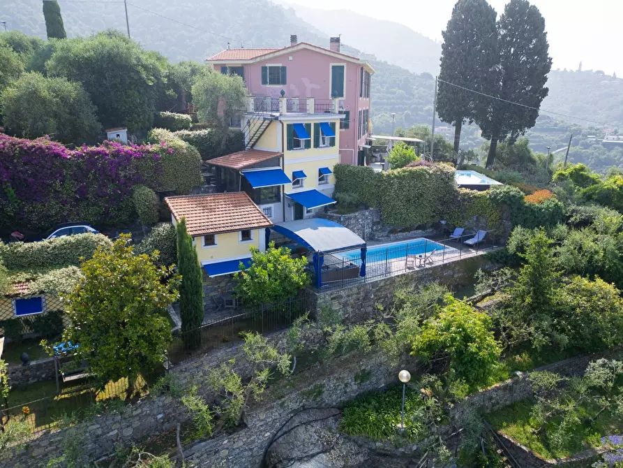 Immagine 33 di Villa in vendita  in Salita Montallegro 11 a Rapallo