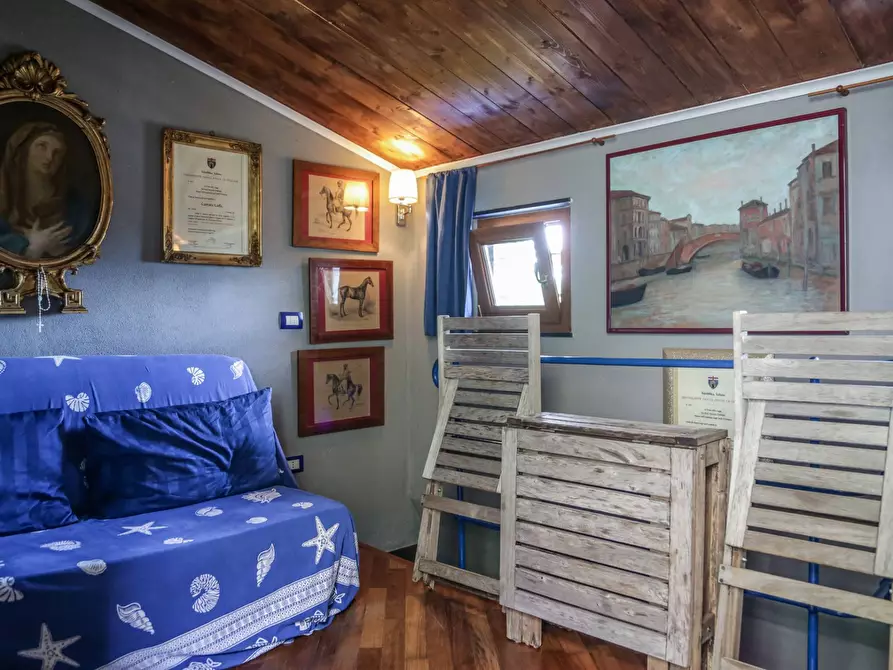 Immagine 29 di Villa in vendita  in Salita Montallegro 11 a Rapallo