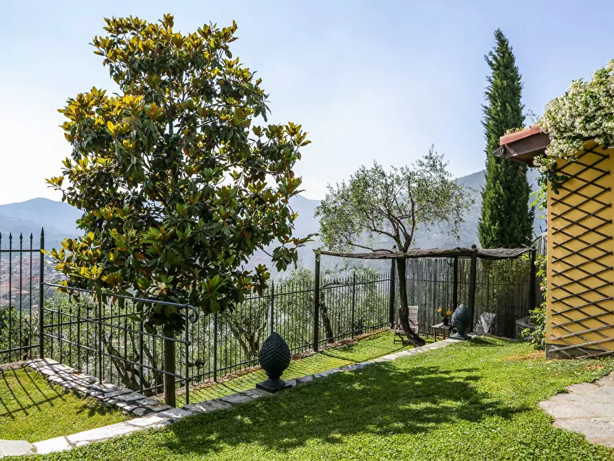 Immagine 4 di Villa in vendita  in Salita Montallegro 11 a Rapallo