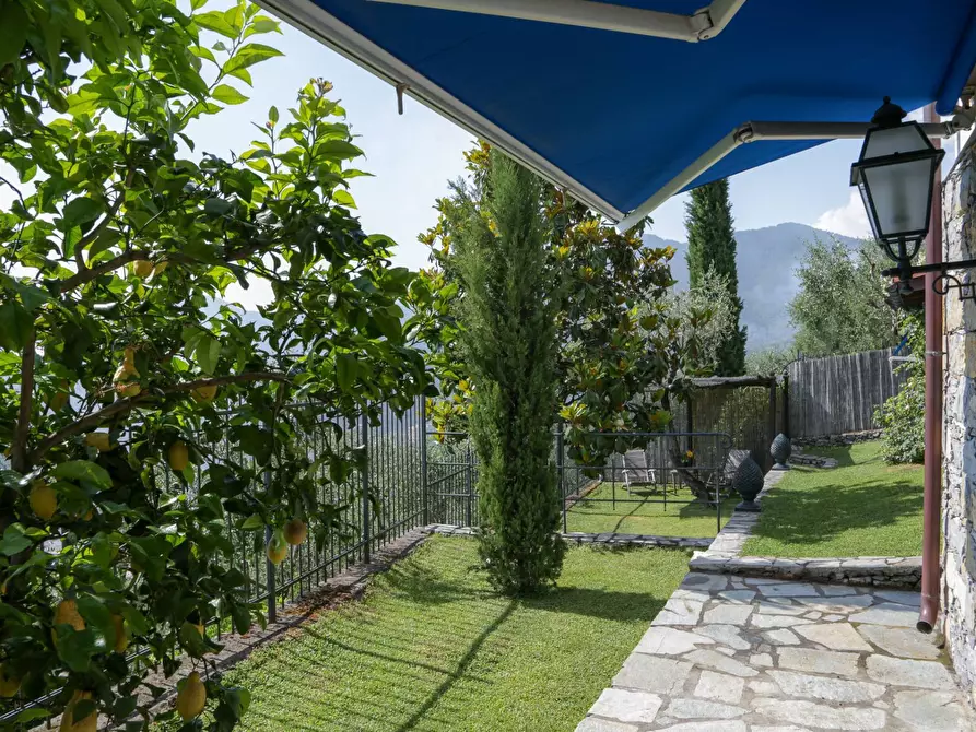 Immagine 5 di Villa in vendita  in Salita Montallegro 11 a Rapallo