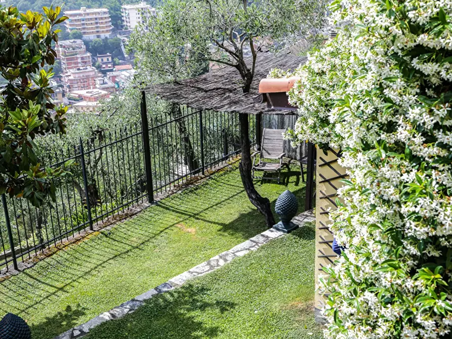 Immagine 7 di Villa in vendita  in Salita Montallegro 11 a Rapallo