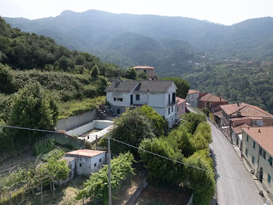 Immagine 8 di Villa in vendita  in san saturnino a Avegno