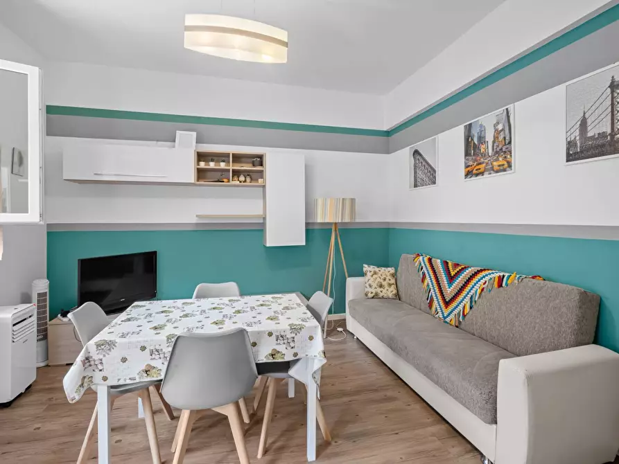 Immagine 1 di Appartamento in vendita  in via Costaguta 13 a Rapallo