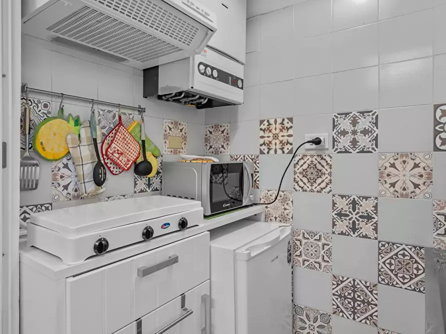 Immagine 5 di Appartamento in vendita  in via Costaguta 13 a Rapallo