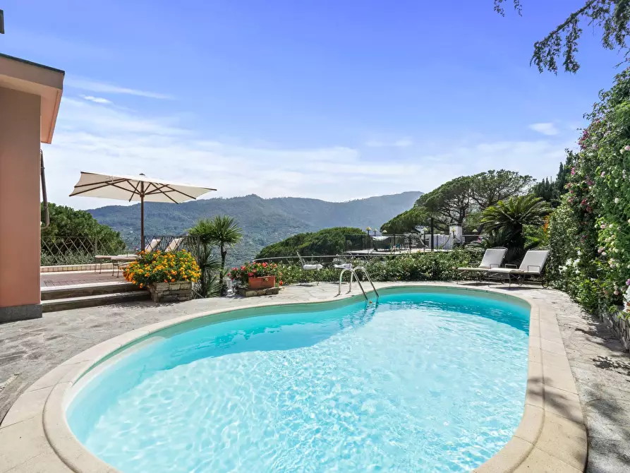 Immagine 3 di Villa in vendita  in Viale Privato Sereno 8 a Santa Margherita Ligure